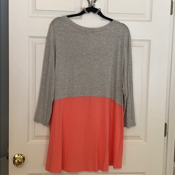 Coral and grey color block 3/4 sleeve tunic sz 3X - Picture 3 of 4